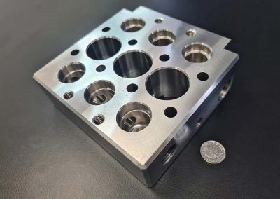 QMS-gallery- Stainless steel manifold block
